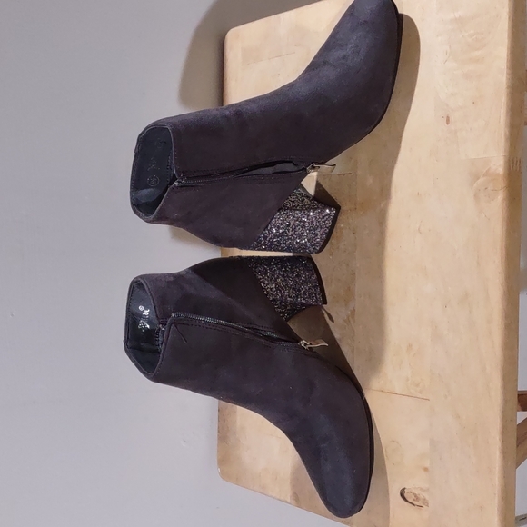 Half Boot - Picture 2 of 4